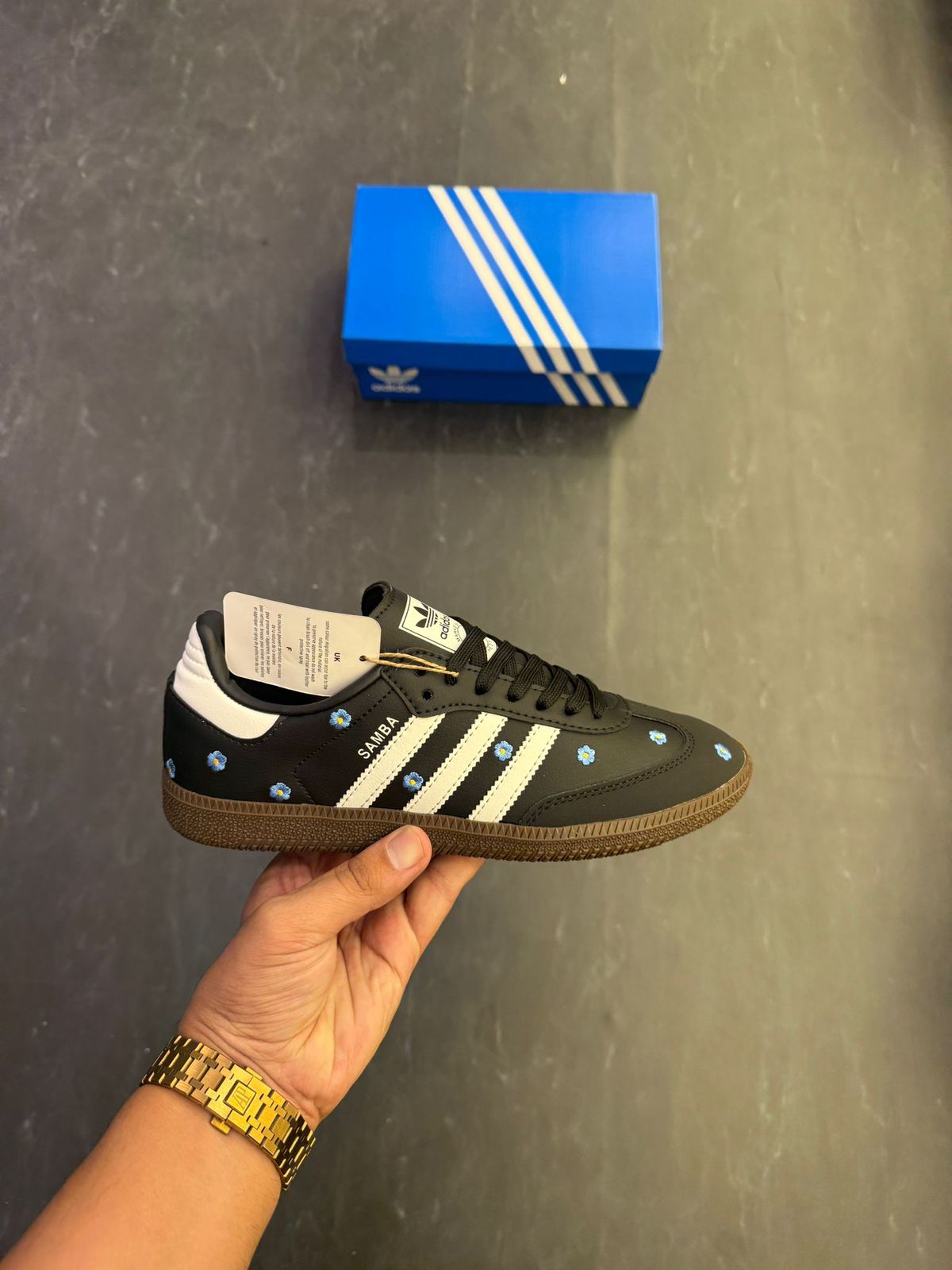 FIRST COPY ADIDAS SAMBA BLACK FLORAL - Image 3