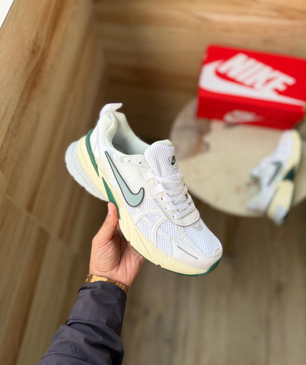 FIRST COPY NIKE V2K METALLIC WHITE - Image 3