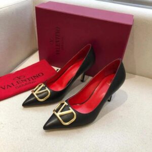 FIRST COPY Valentino Black Pump