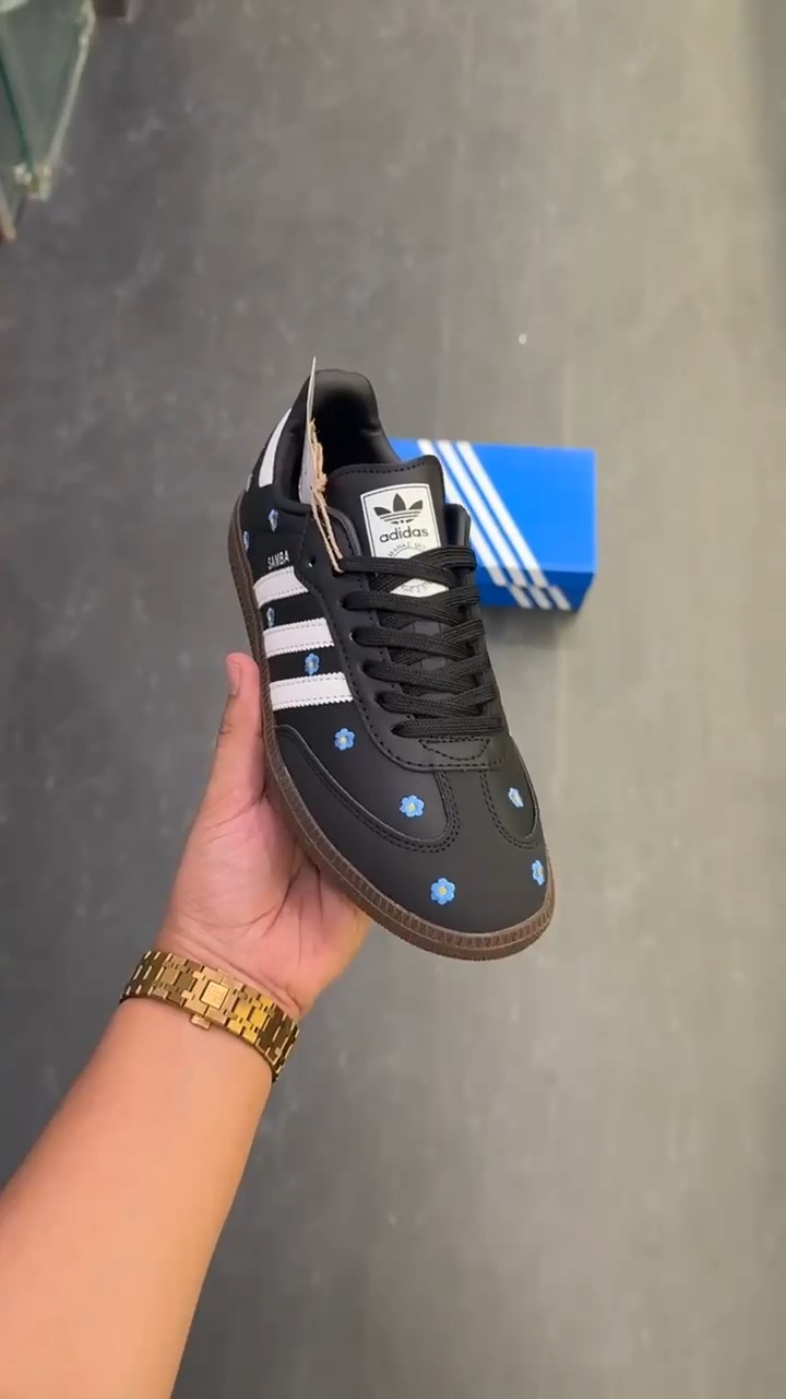 FIRST COPY ADIDAS SAMBA BLACK FLORAL - Image 2