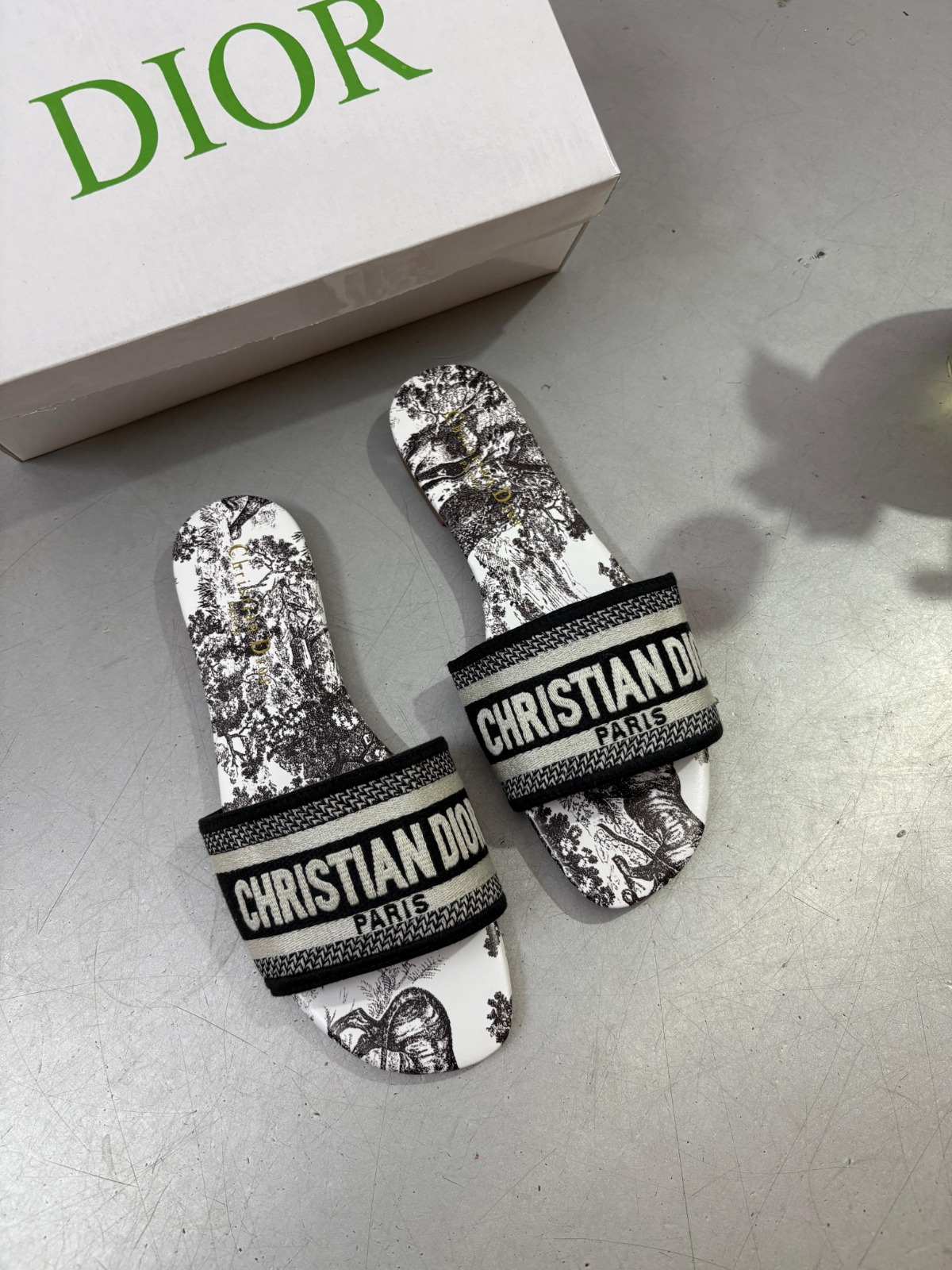 First Copy Christian Dior Dway Flats - Image 5