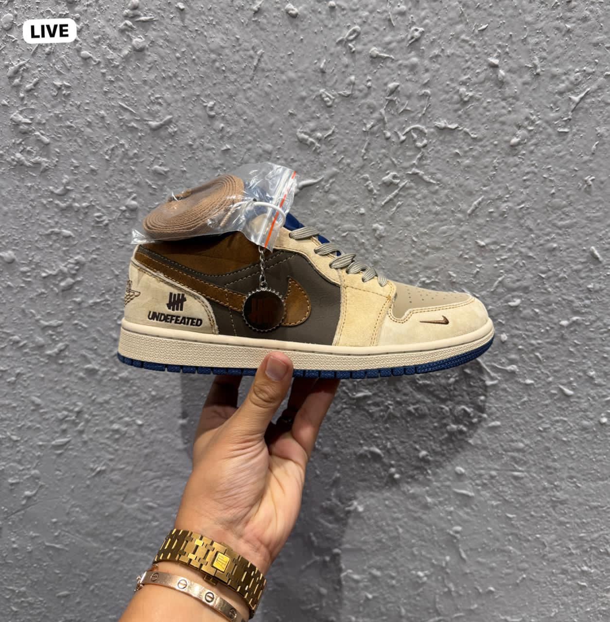 First Copy Air Jordans Retro 1 Low Sneaker - Image 3