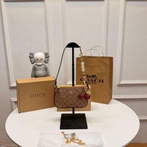 First Copy Coach Nolita 19 Bag