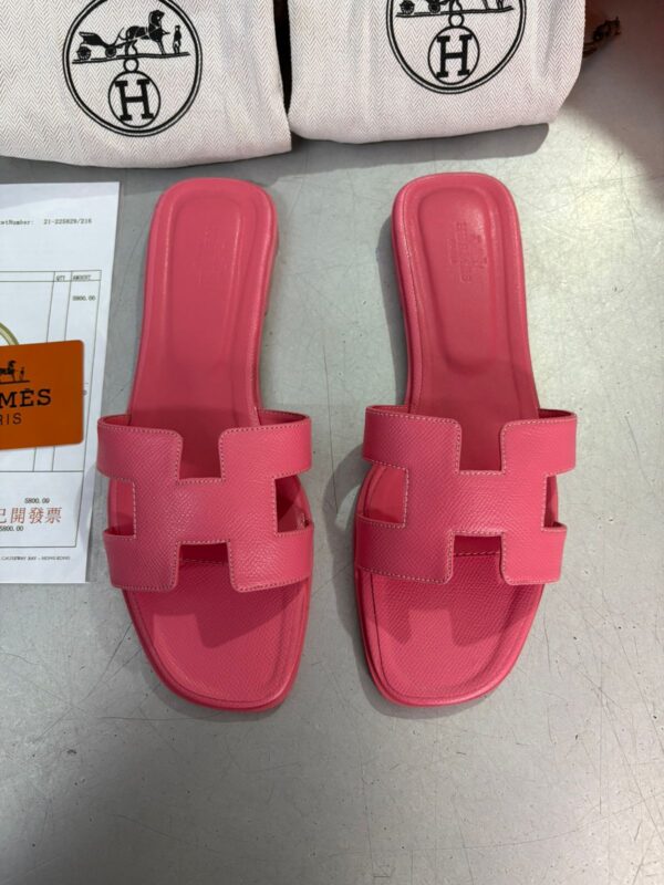First Copy Hermes Pink Flat Sandal - Image 2