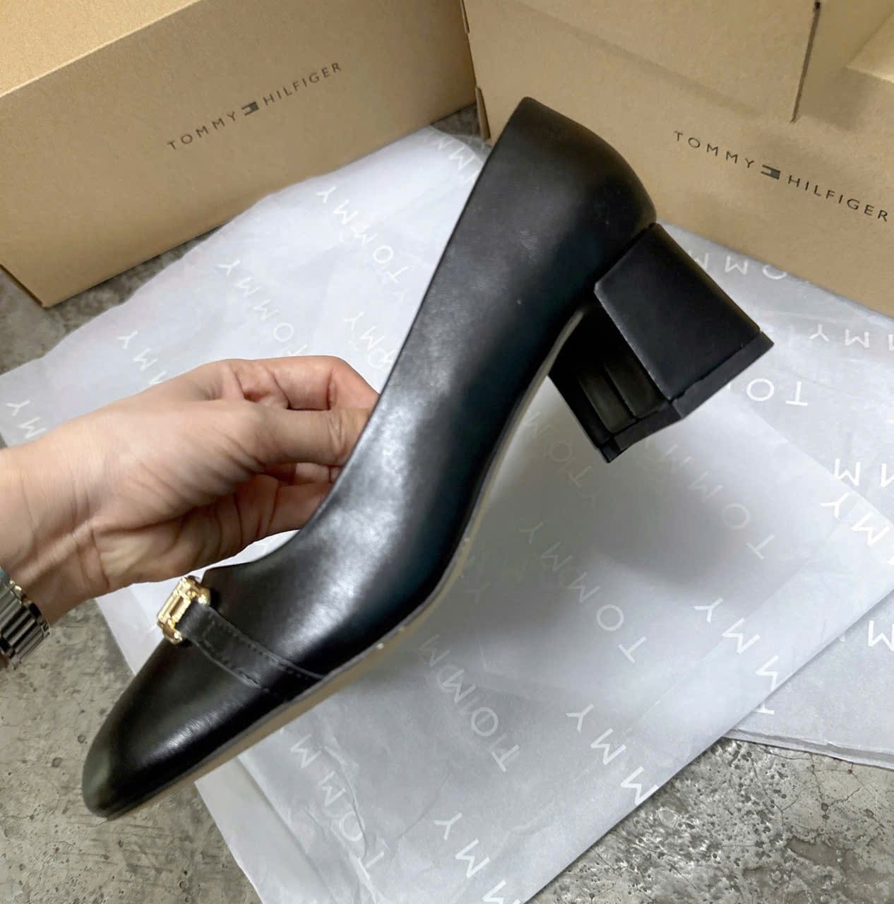 First Copy Tommy Hilfiger Pumps - Image 11