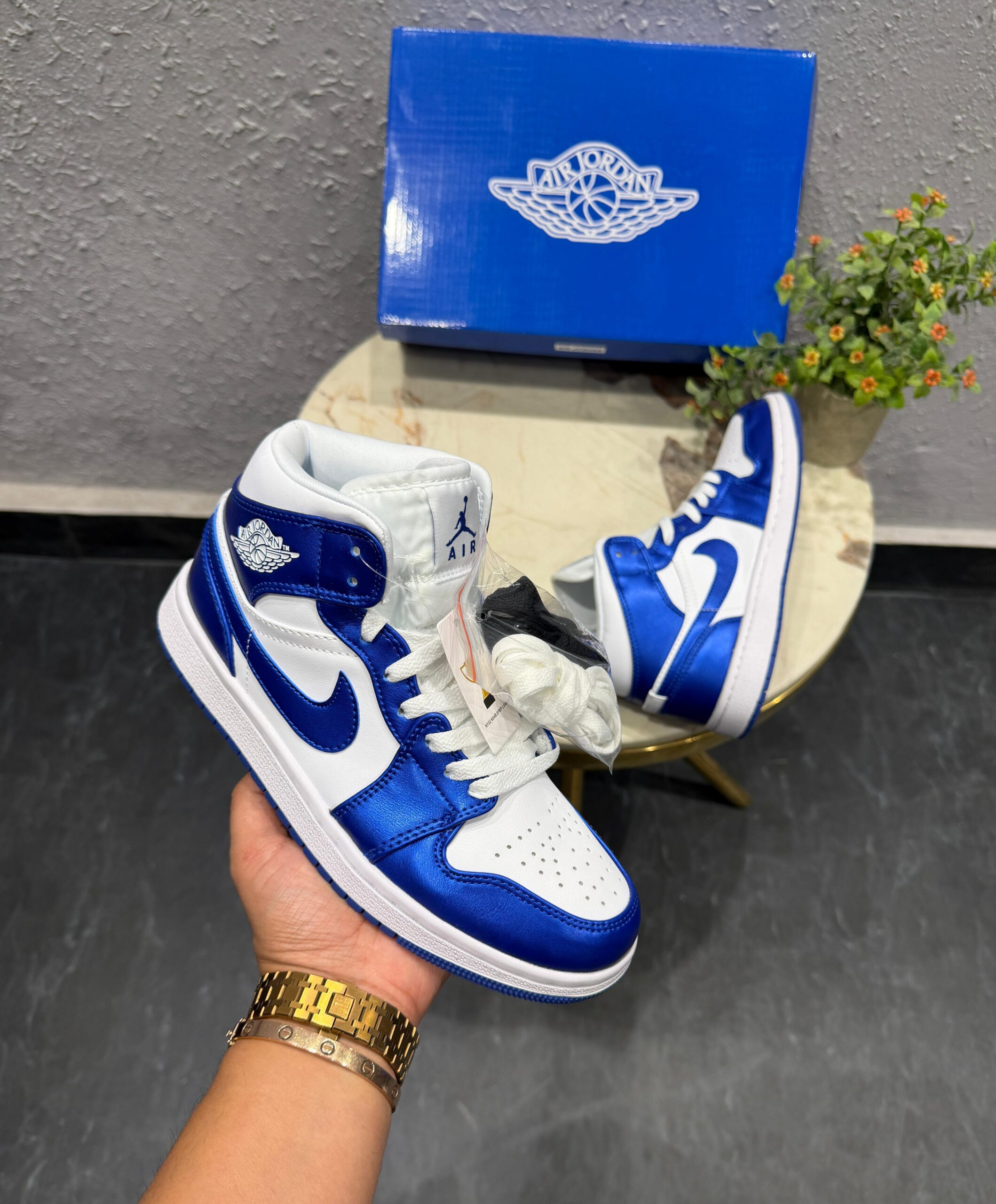 First-Copy-Air-Jordan-1-Mid-Royal-3-scaled (1) First Copy Air Jordan 1 Mid Royal - Image 2